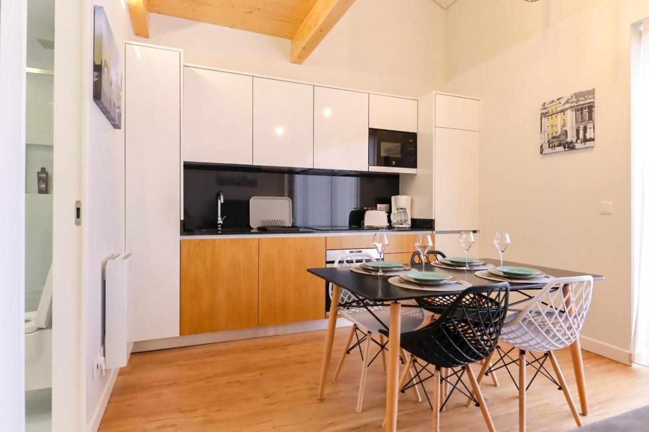 Coutinho Apartment - Modern Ap In The City Centre With Balcony Viana do Castelo Exterior photo