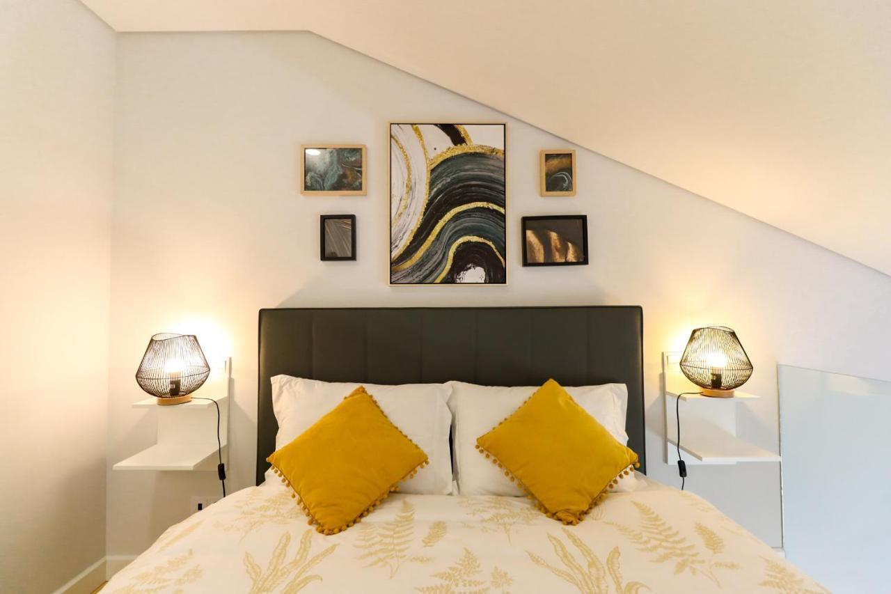 Coutinho Apartment - Modern Ap In The City Centre With Balcony Viana do Castelo Exterior photo